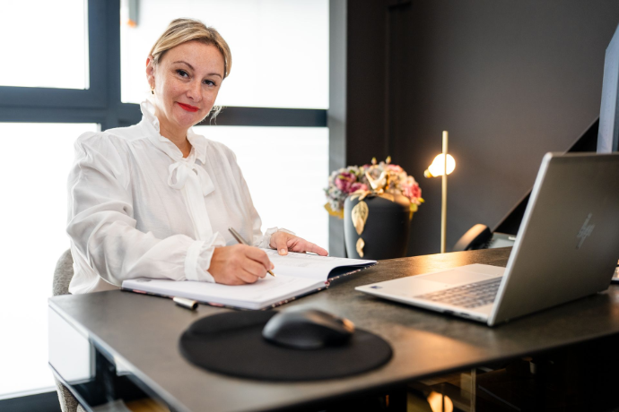 Accueil chaleureux de Maison eTerna à Steinfort, un lieu dédié à l’écoute et à l’accompagnement bienveillant.